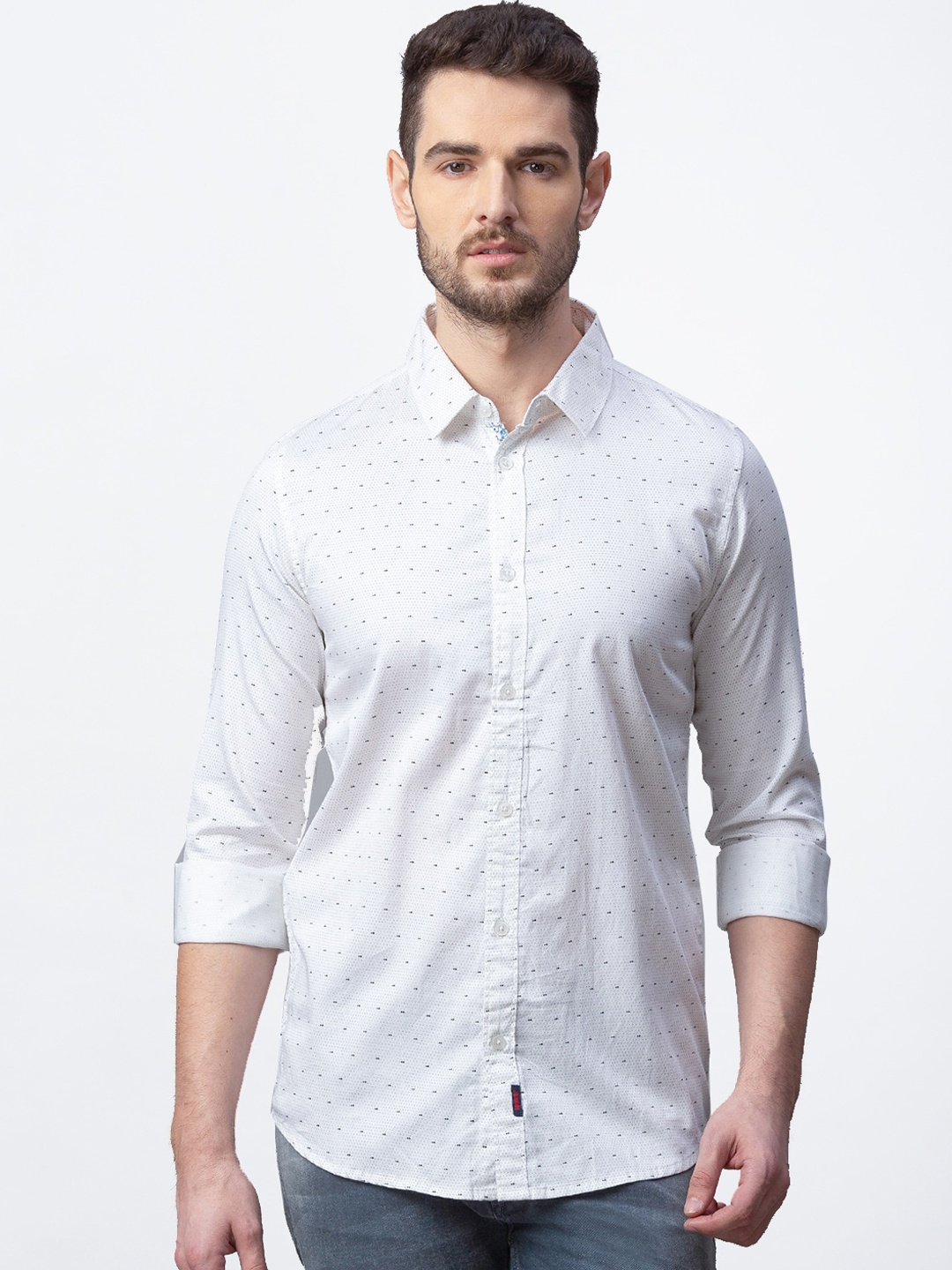 

SPYKAR Men White Slim Fit Printed Casual Shirt