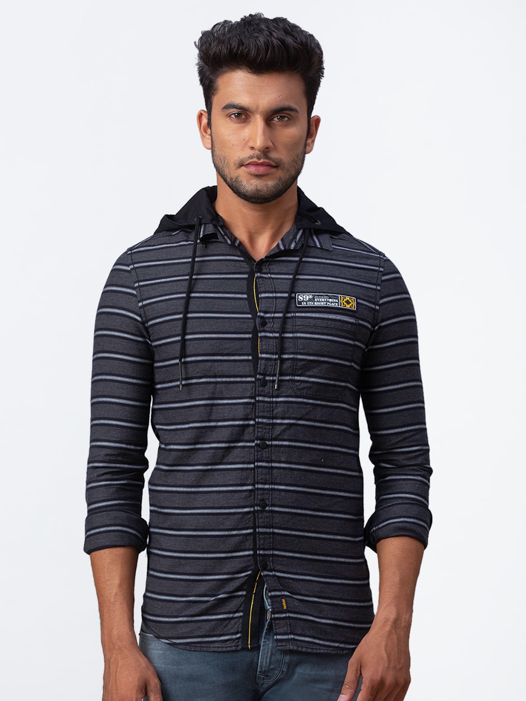

SPYKAR Men Grey Slim Fit Striped Casual Shirt