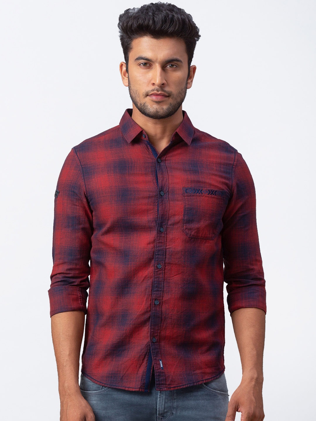 

SPYKAR Men Red & Navy Blue Slim Fit Checked Casual Shirt