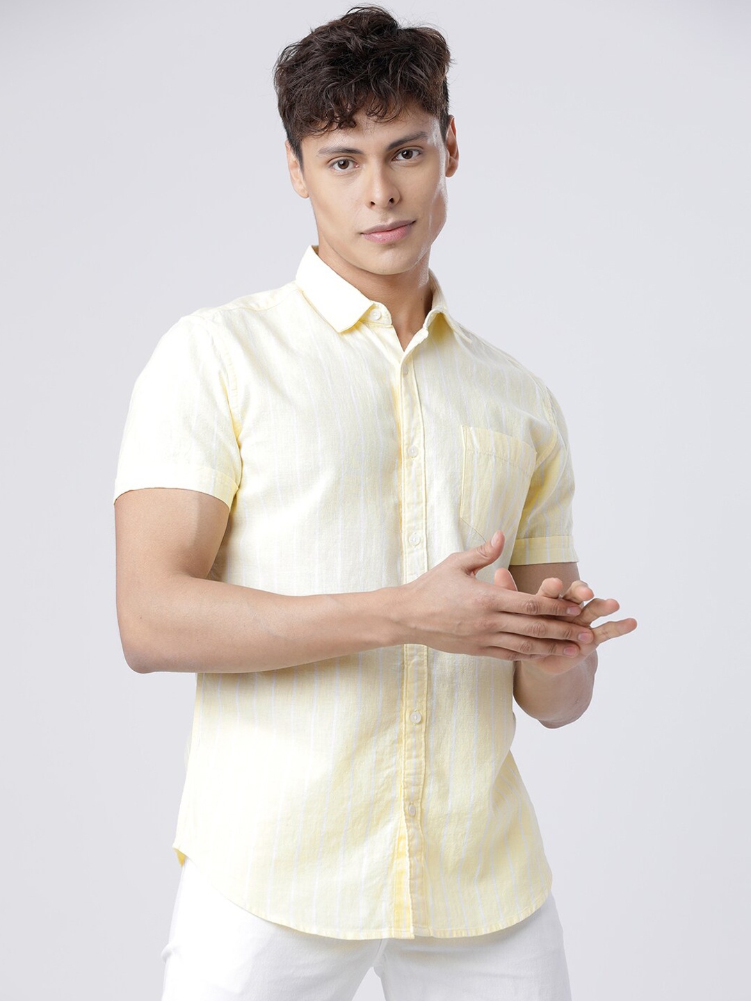 

HIGHLANDER Men Yellow Slim Fit Striped Casual Shirt