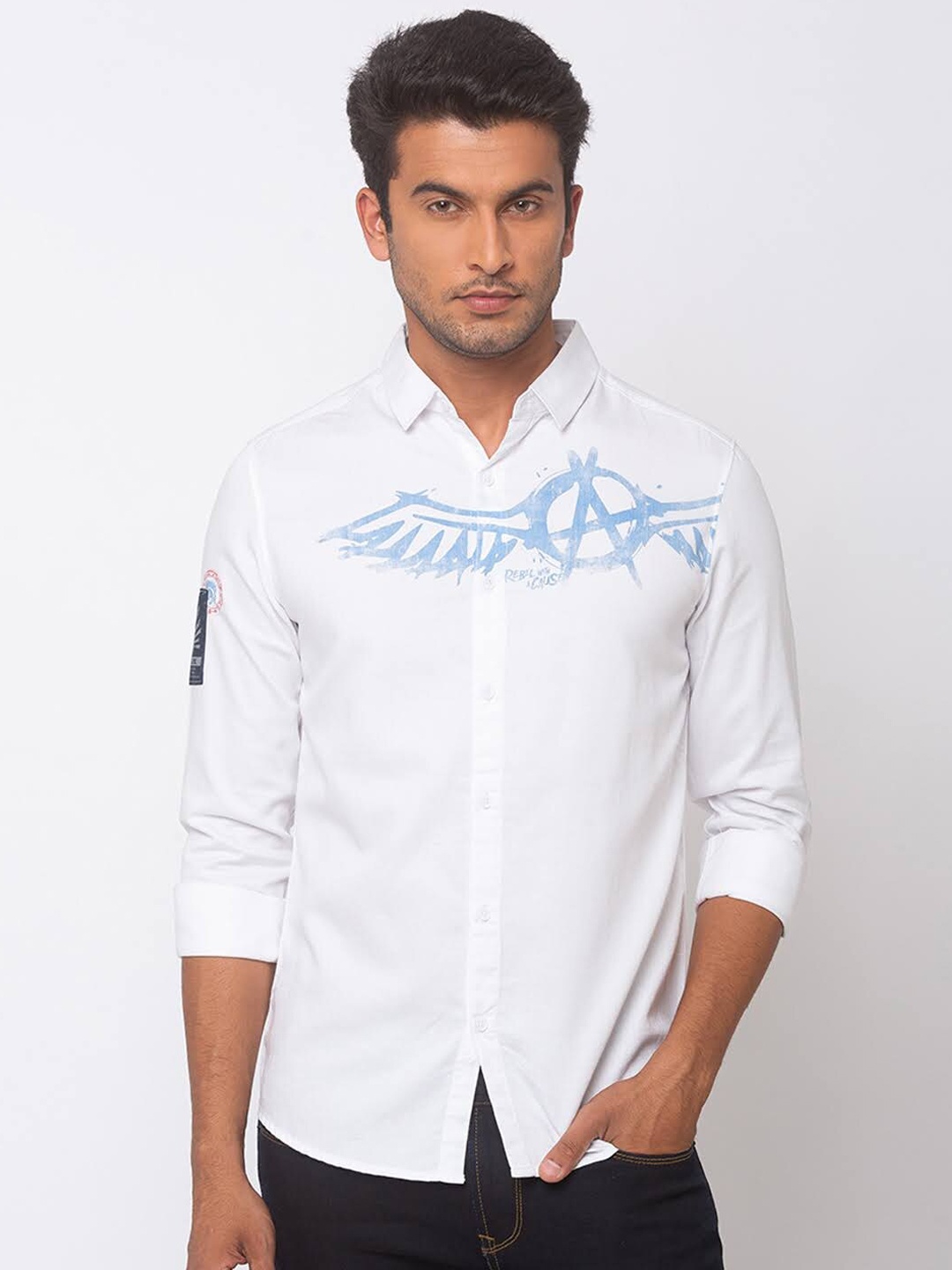 

SPYKAR Men White Slim Fit Solid Casual Shirt