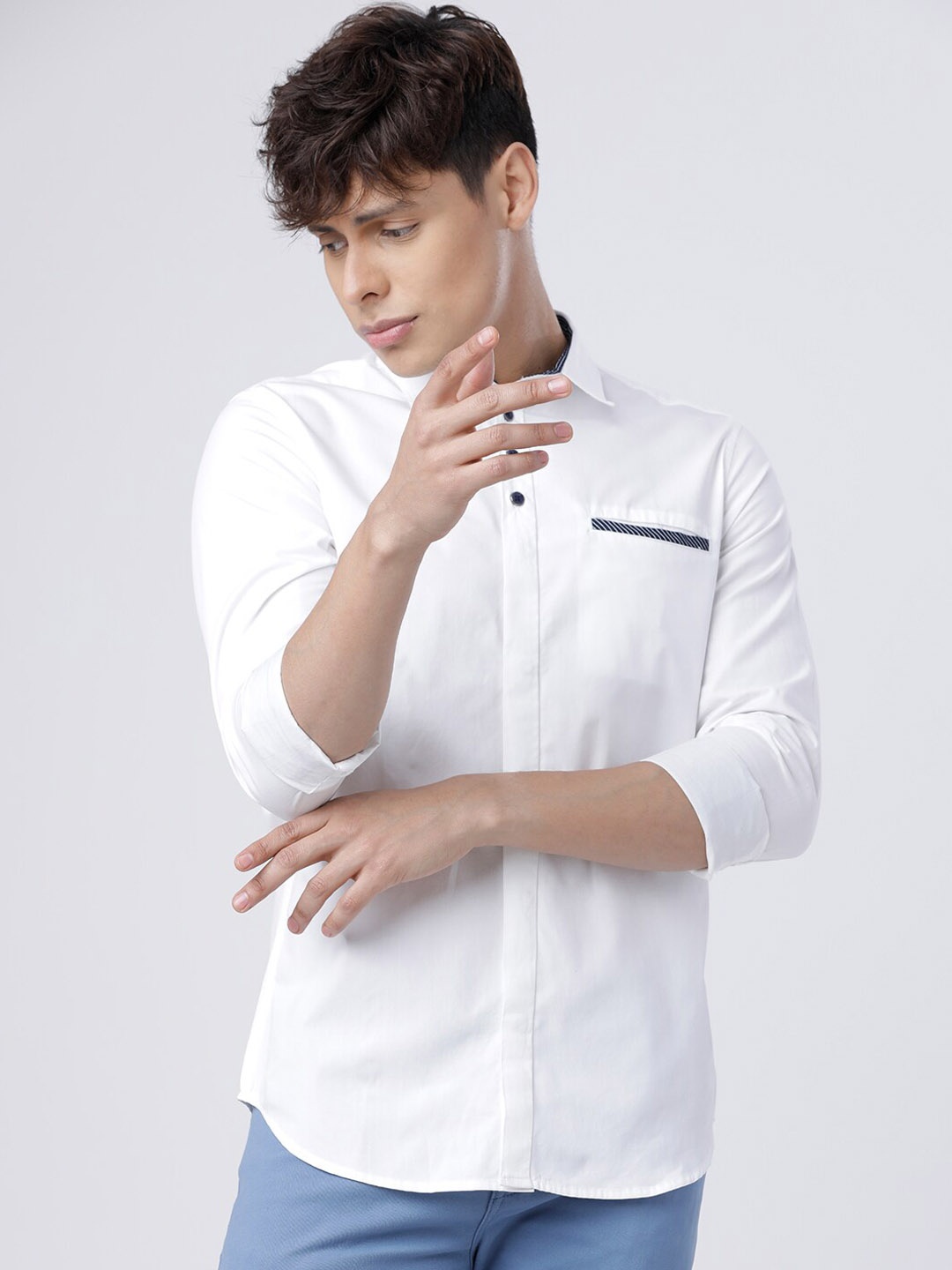 

HIGHLANDER Men White Slim Fit Solid Casual Shirt