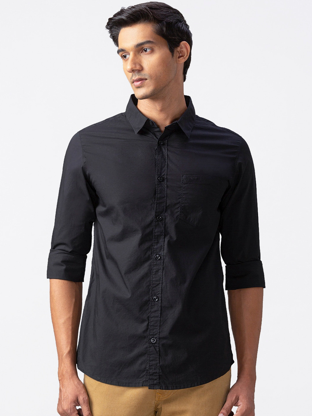 

SPYKAR Men Black Slim Fit Solid Casual Shirt