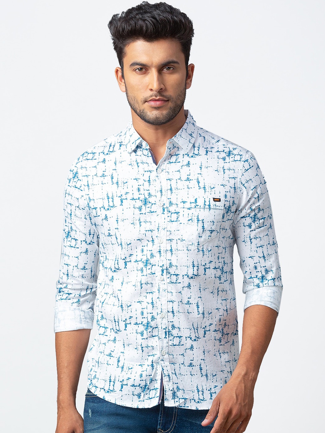 

SPYKAR Men White Slim Fit Printed Casual Shirt