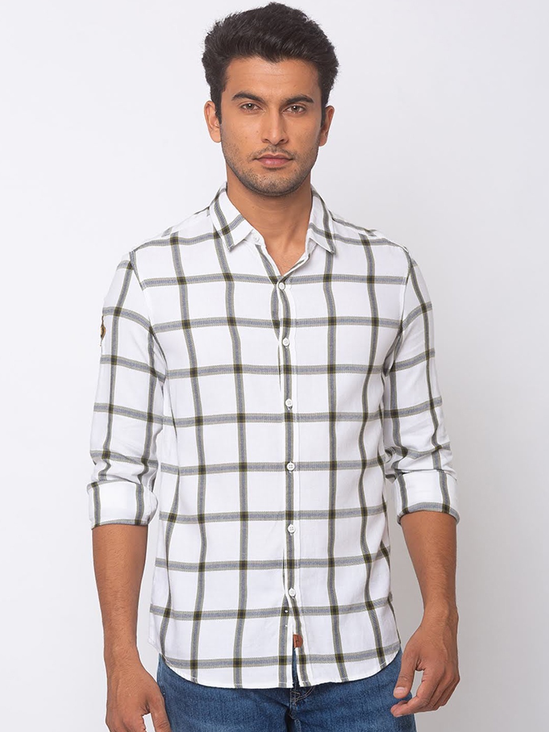 

SPYKAR Men White & Black Slim Fit Checked Casual Shirt