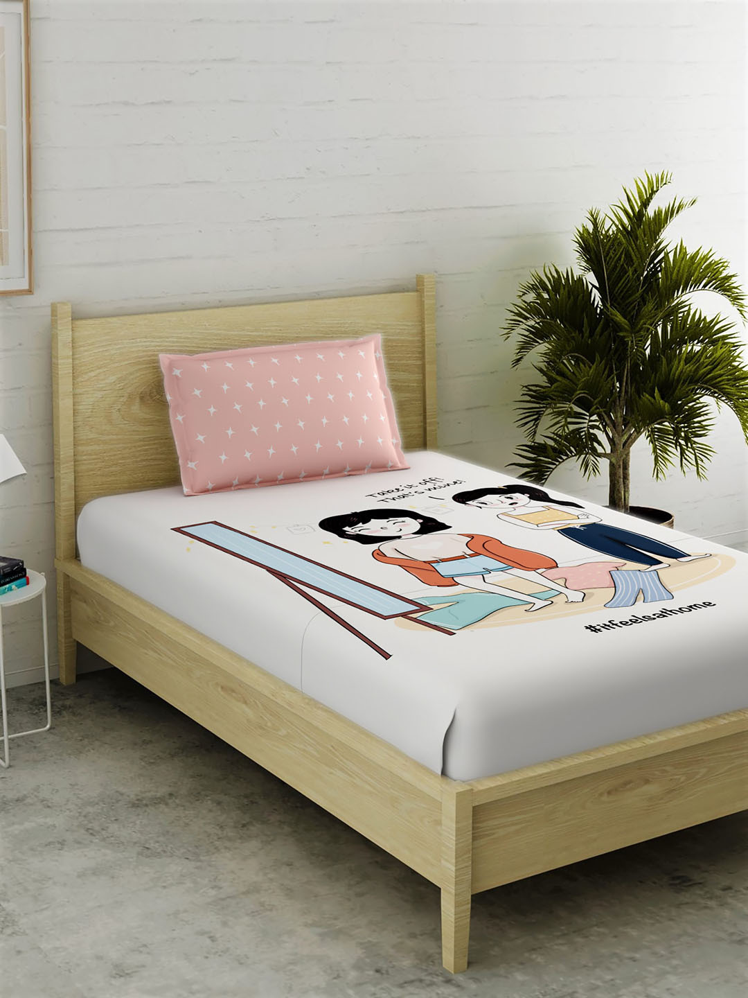 

EverHOME White & Blue Graphic 152 TC Cotton 1 Single Bedsheet with 1 Pillow Covers