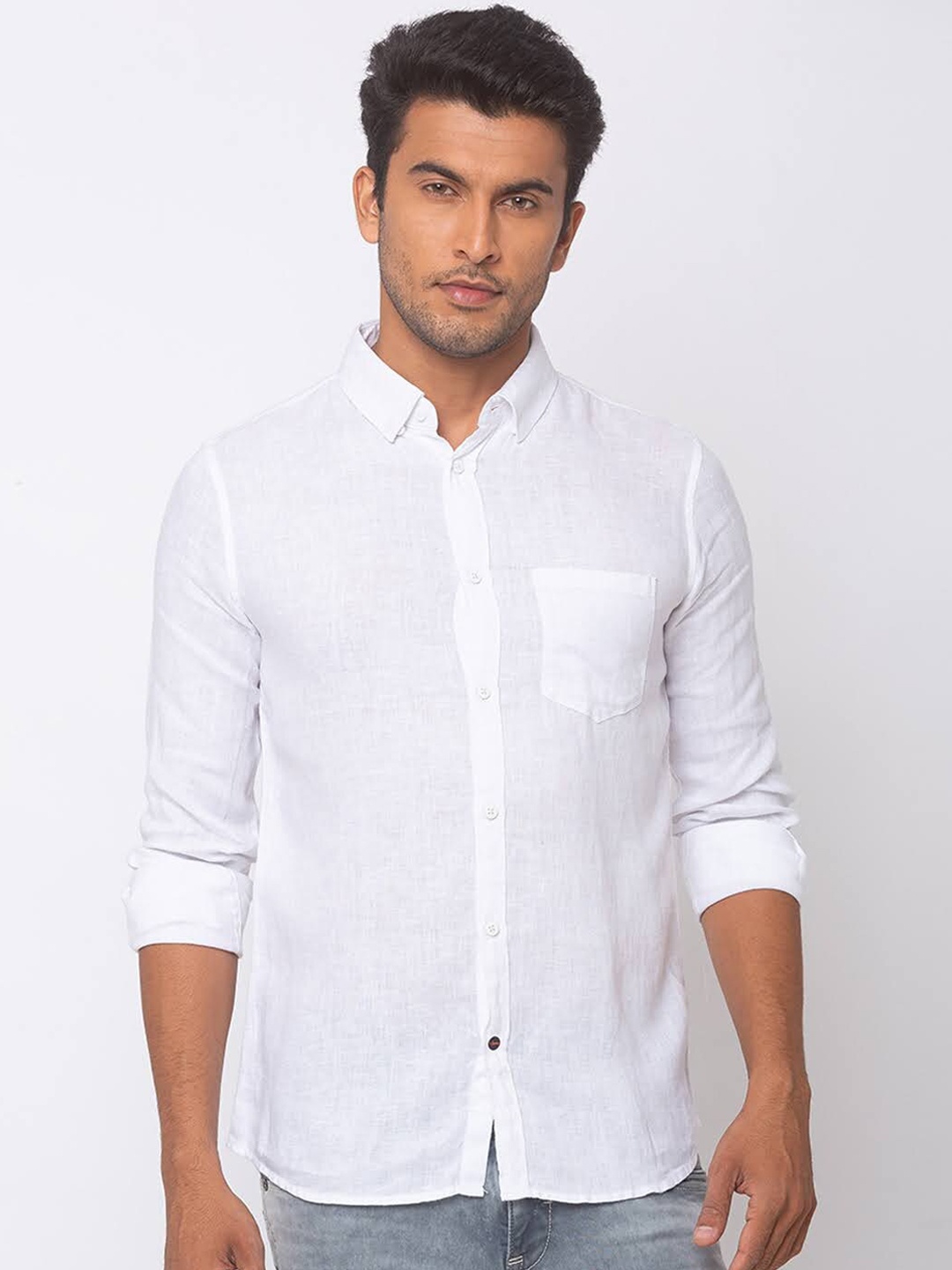 

SPYKAR Men White Slim Fit Solid Casual Shirt