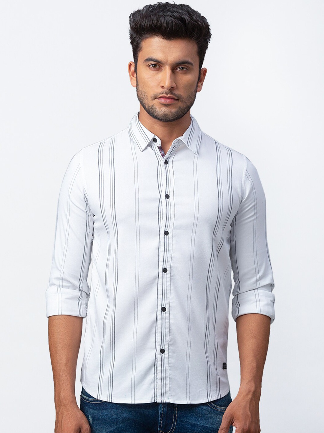 

SPYKAR Men White & Grey Slim Fit Striped Casual Shirt