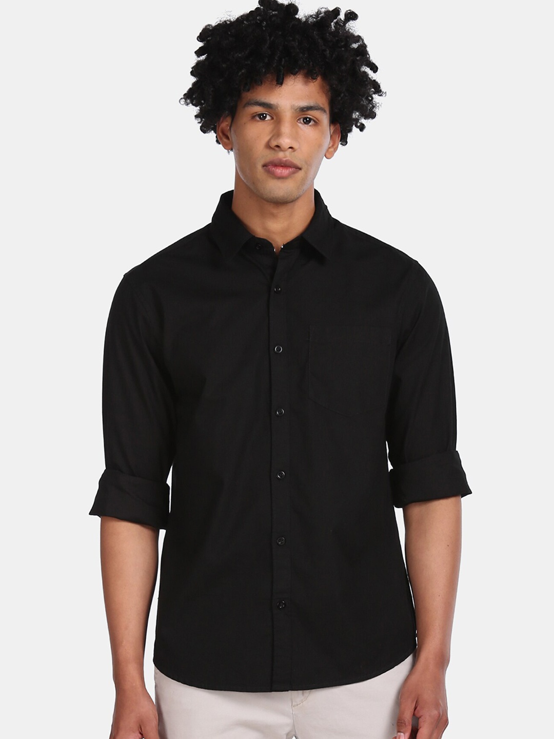 

Ruggers Men Black Regular Fit Solid Casual Shirt