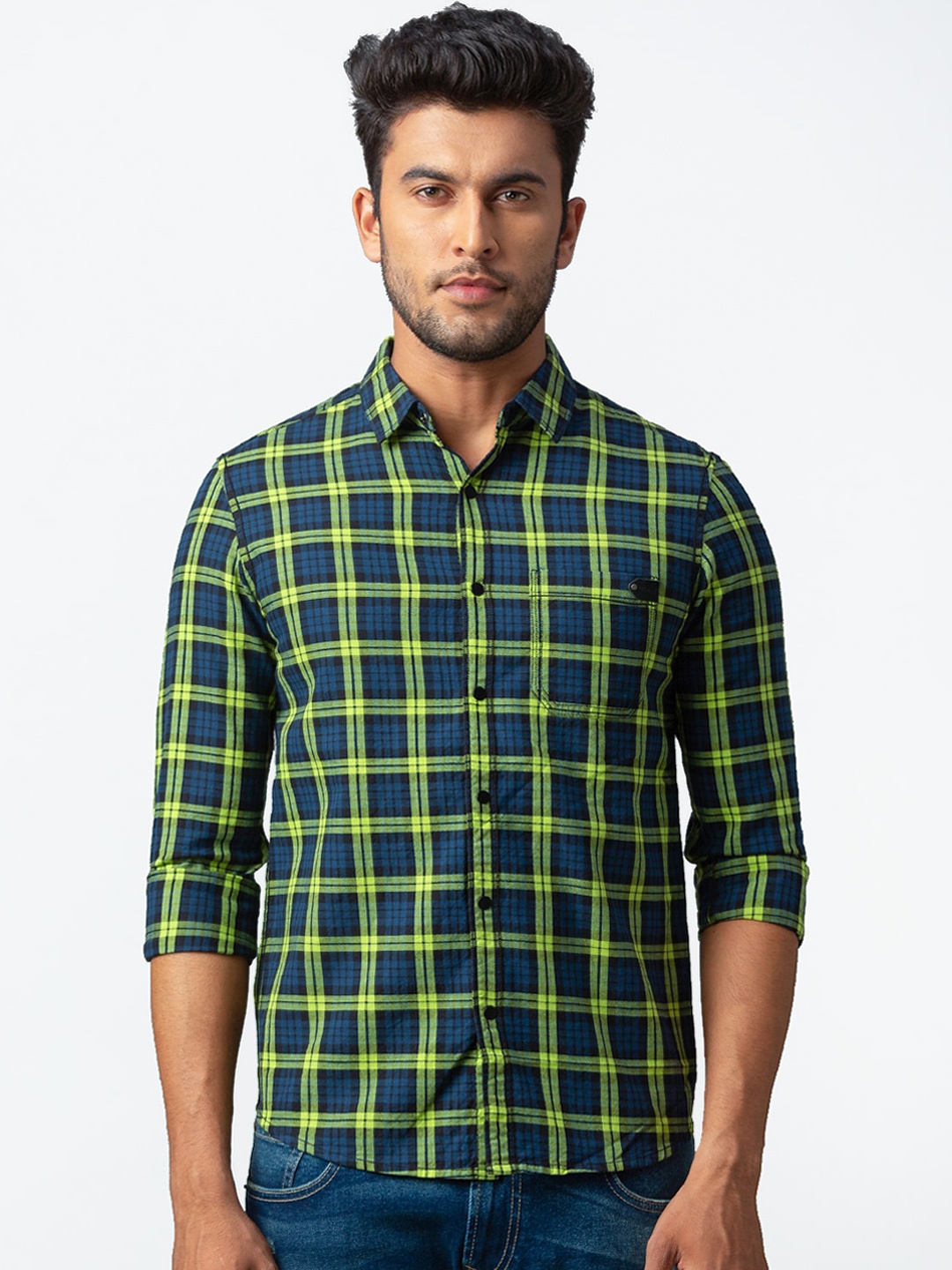 

SPYKAR Men Green Slim Fit Checked Casual Shirt