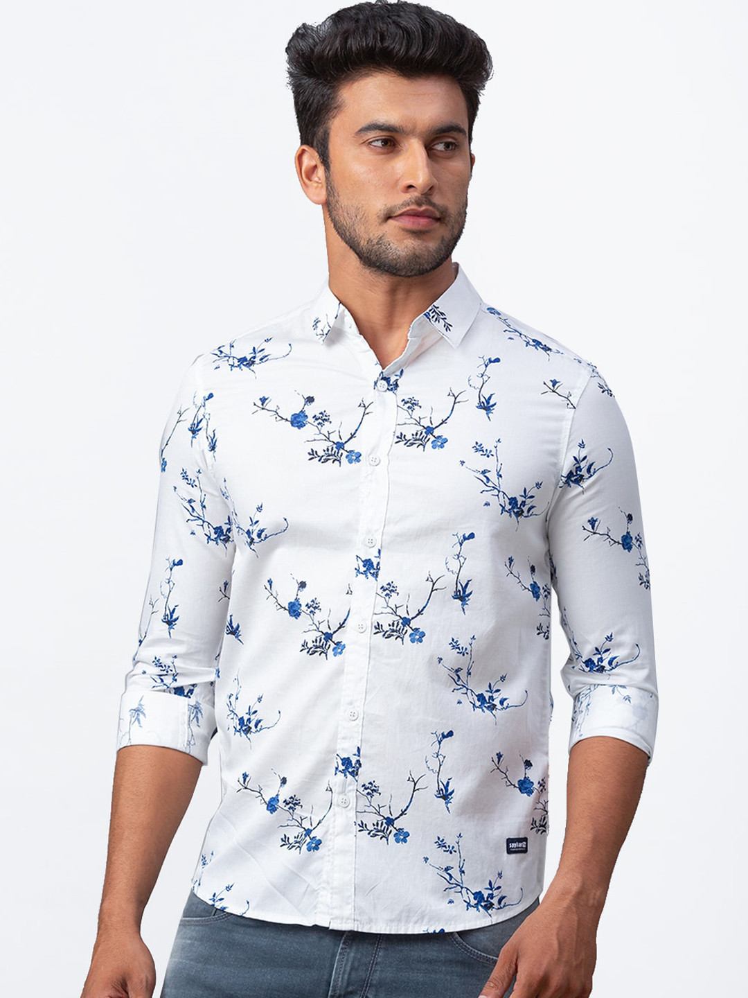 

SPYKAR Men White Slim Fit Printed Casual Shirt