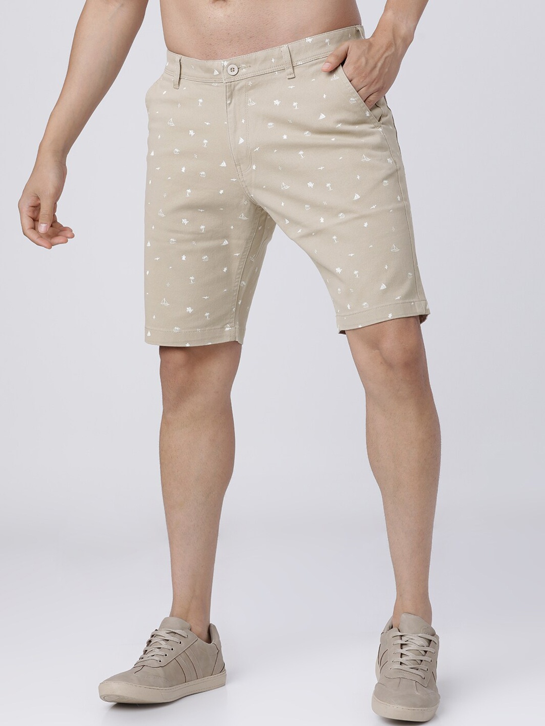 

HIGHLANDER Men Beige Printed Slim Fit Regular Shorts