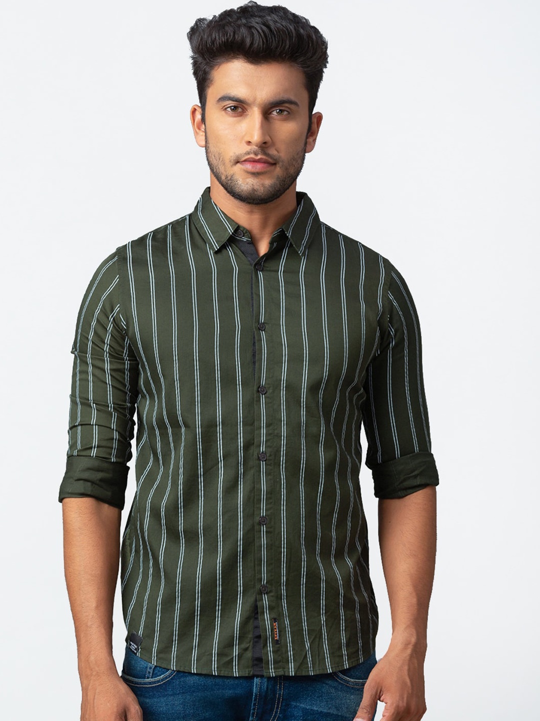 

SPYKAR Men Green Slim Fit Striped Casual Shirt