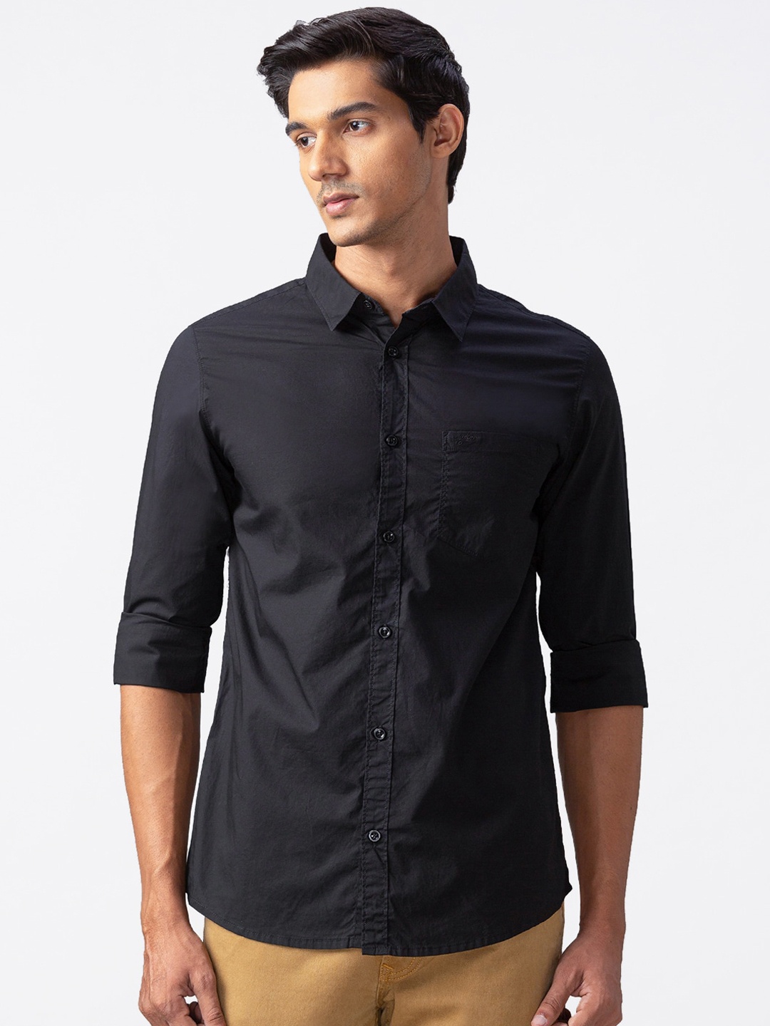 

SPYKAR Men Black Slim Fit Solid Casual Shirt
