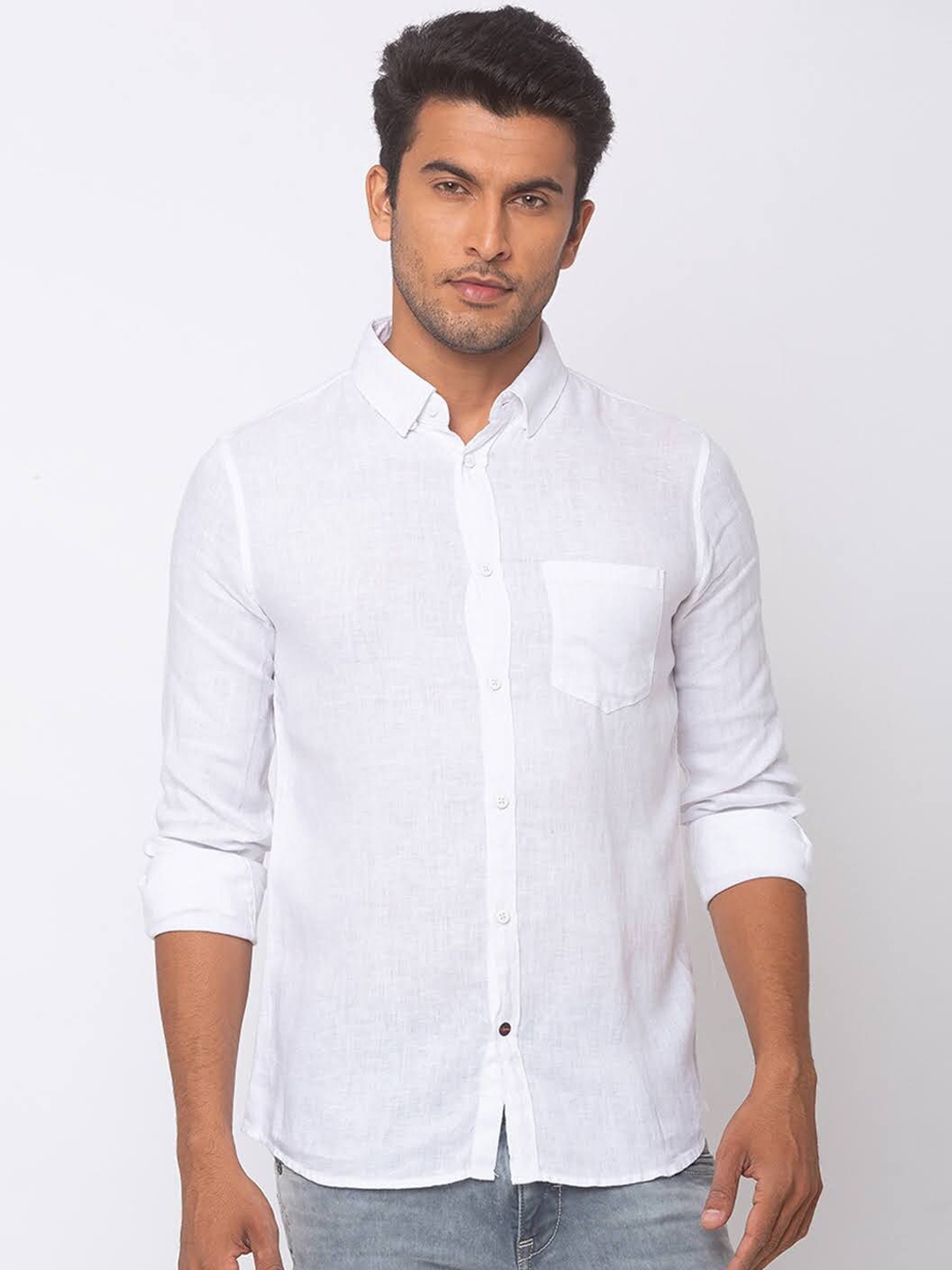 

SPYKAR Men White Slim Fit Solid Casual Shirt