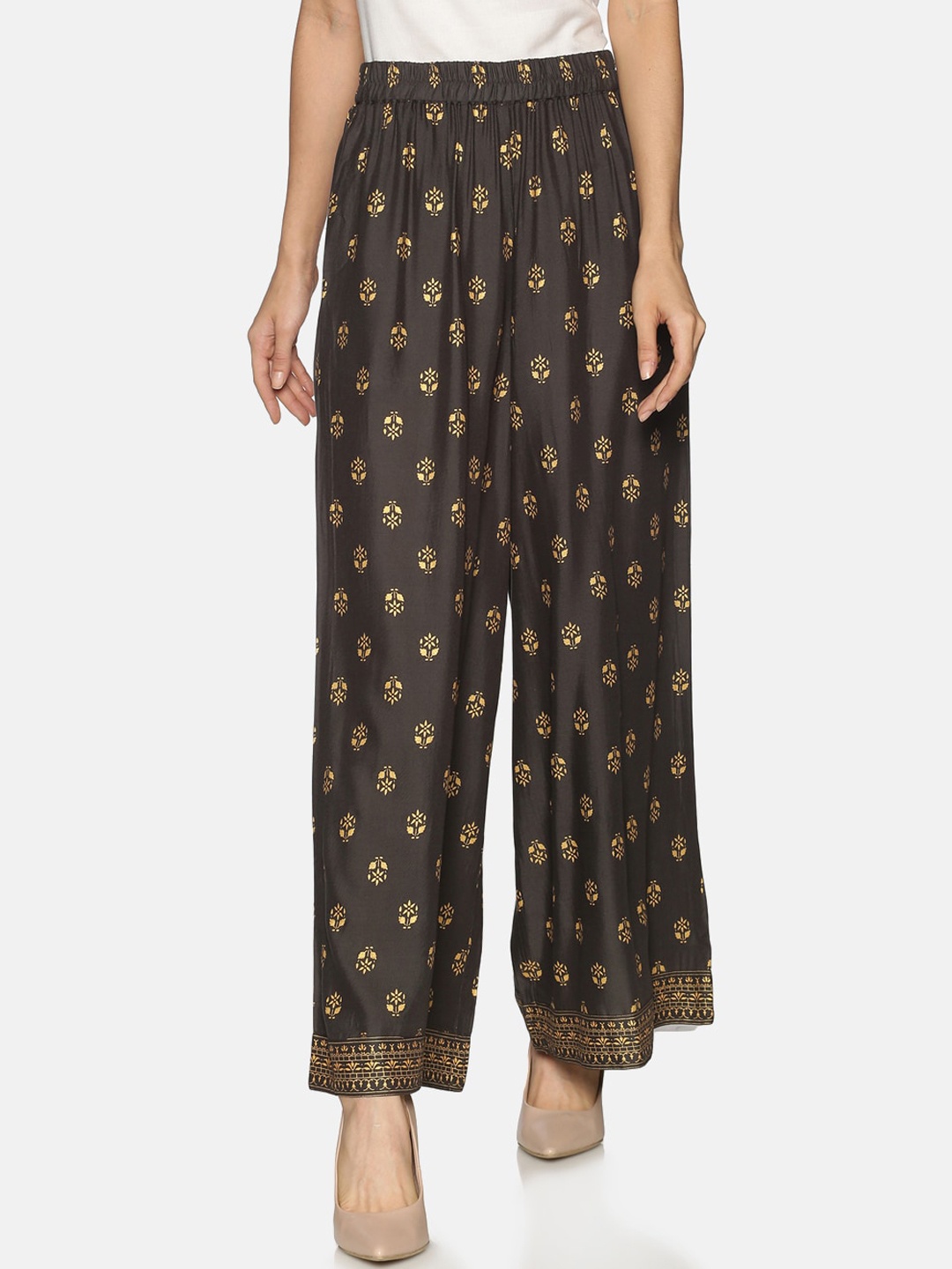 

Saffron Threads Women Black & Gold-Toned Printed Straight Palazzos