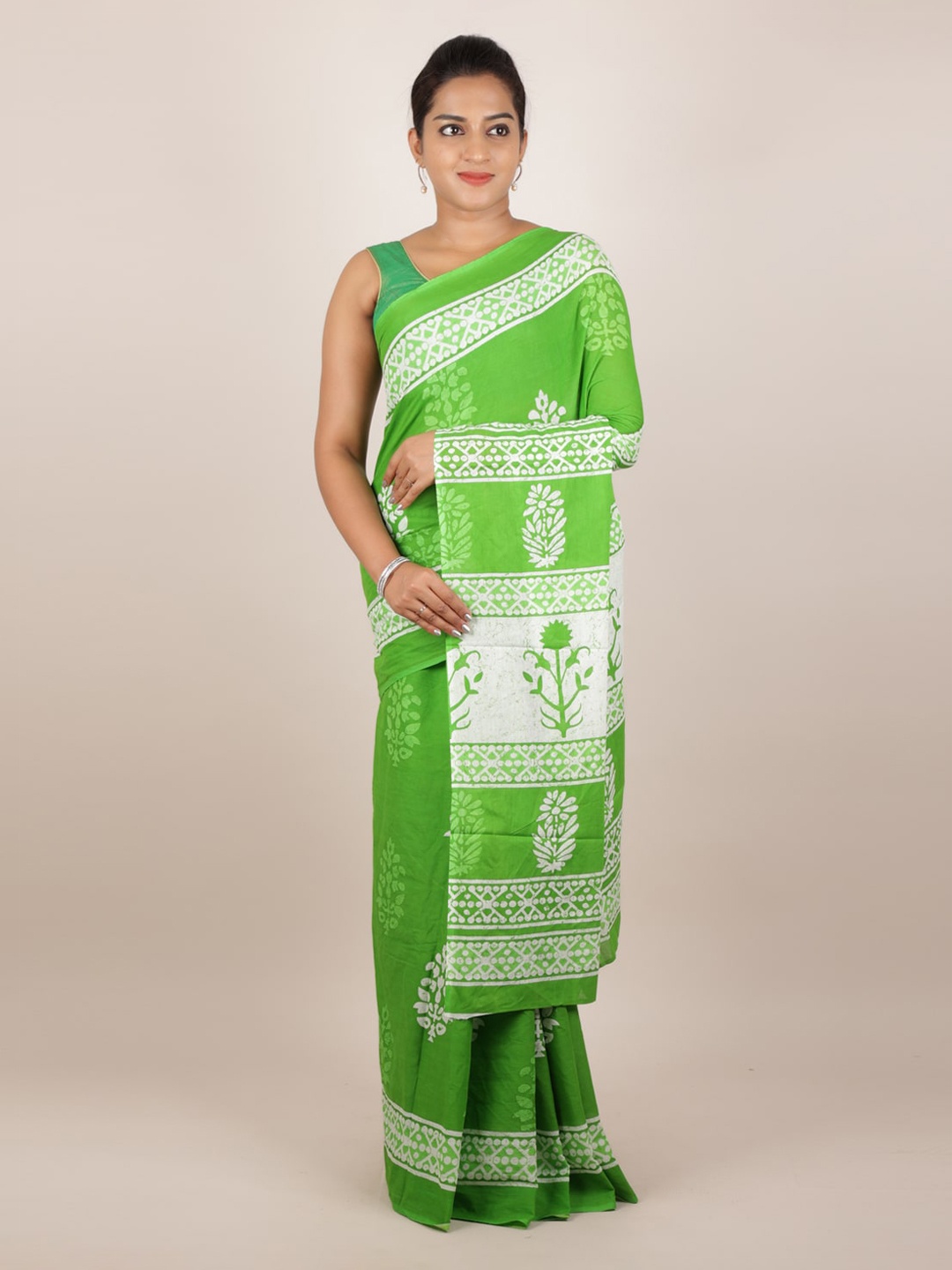 

Pothys Green & Off-White Cotton Blend Printed Saree