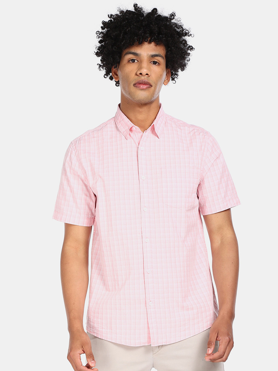 

Ruggers Men Pink Regular Fit Checked Casual Shirt