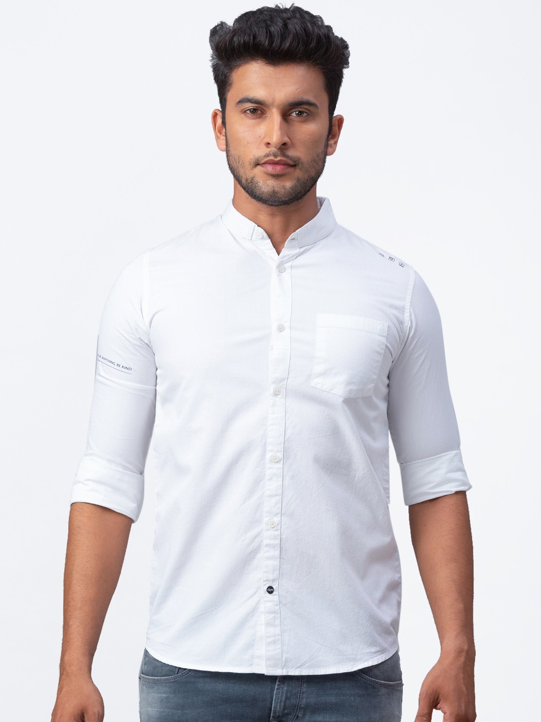 

SPYKAR Men White Slim Fit Solid Casual Shirt
