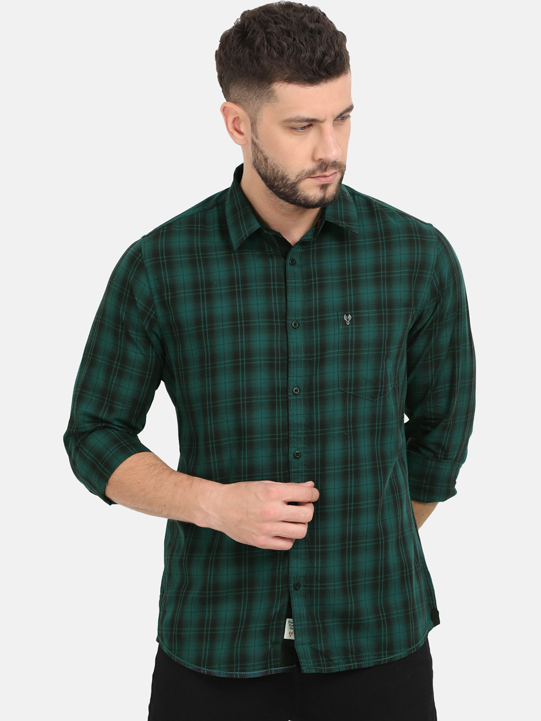 

VUDU Men Green Regular Fit Checked Casual Shirt