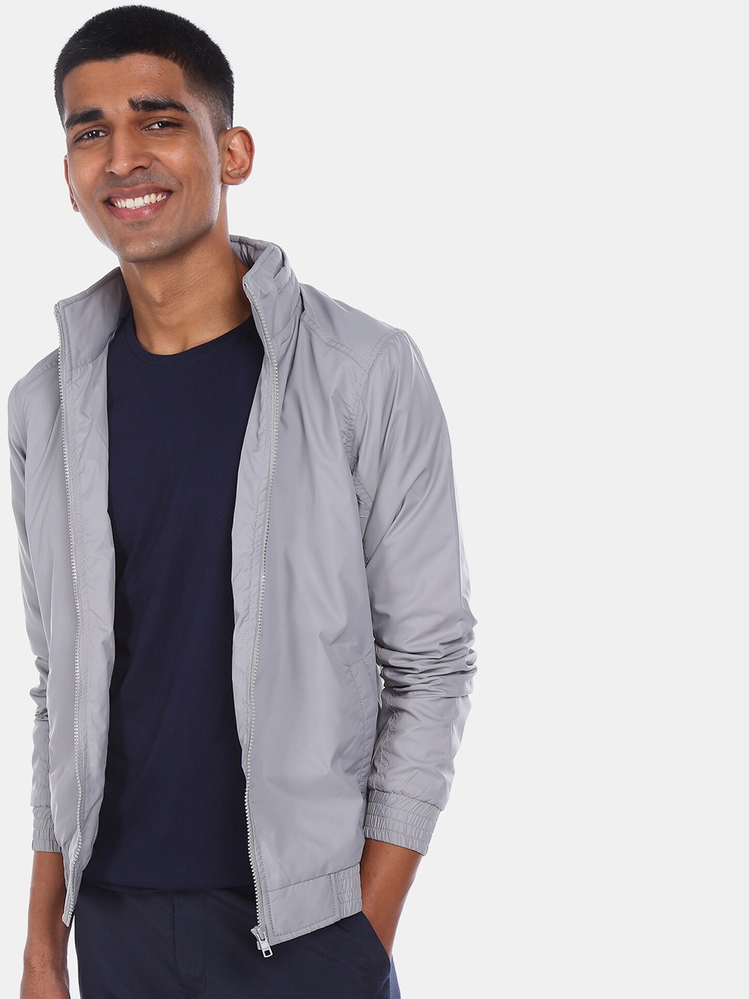 

Ruggers Men Grey Solid Hooded Bomber