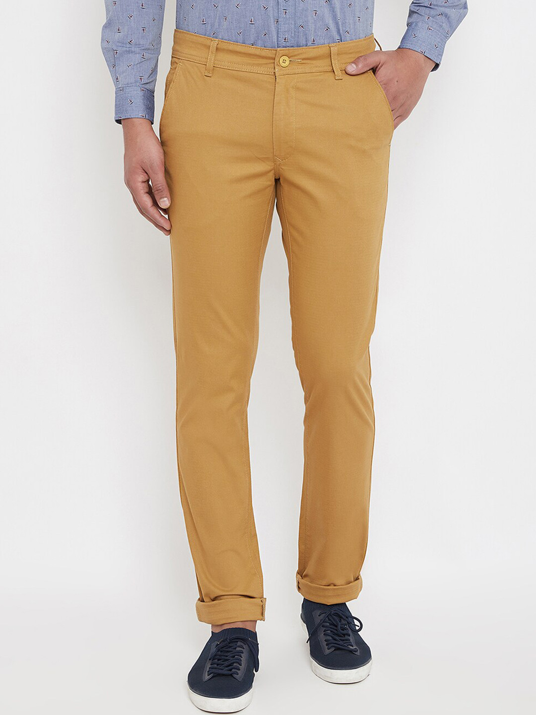 

Canary London Men Khaki Slim Fit Solid Chinos