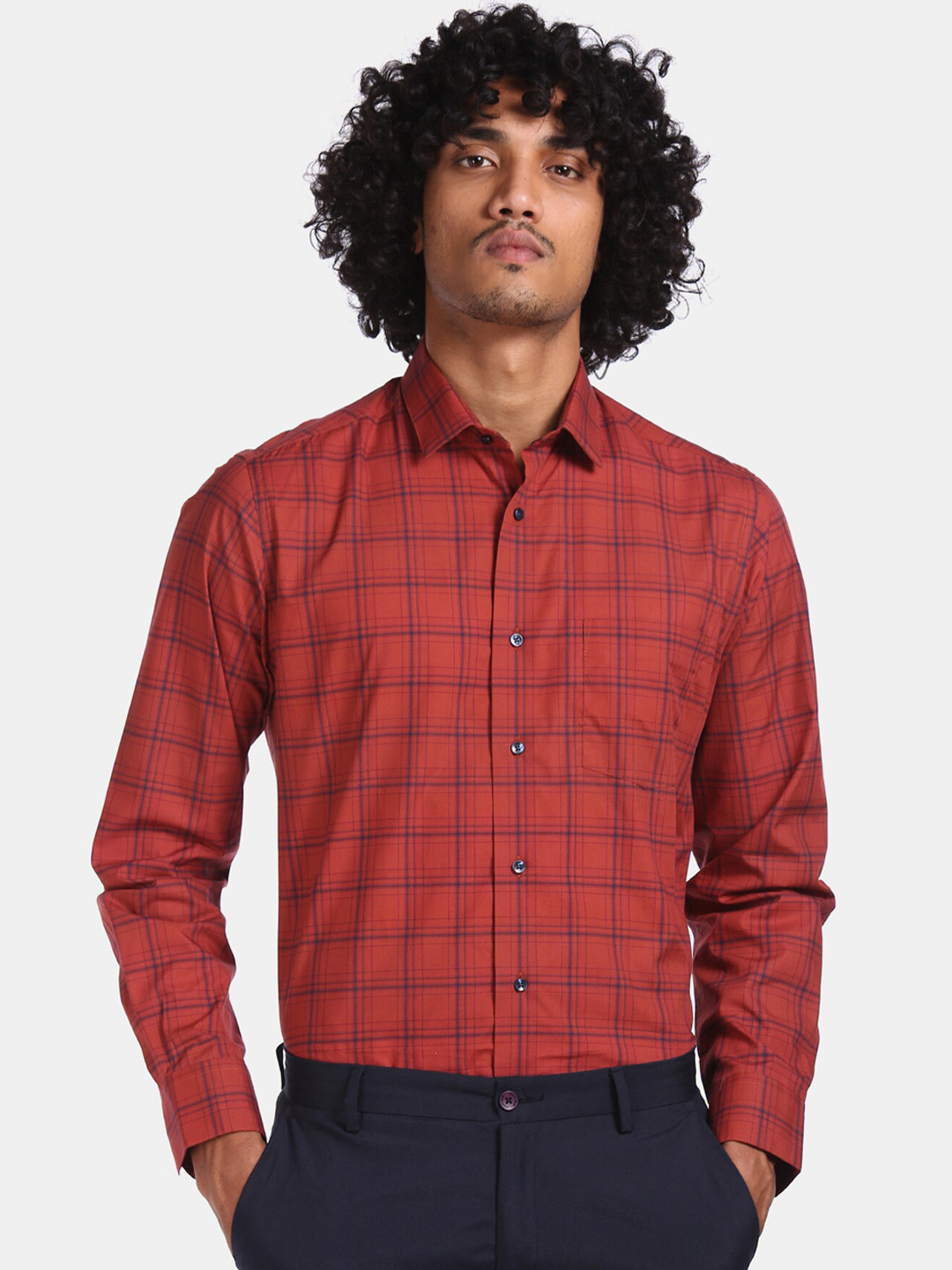 

Arrow Men Orange Regular Fit Checked Casual Shirt