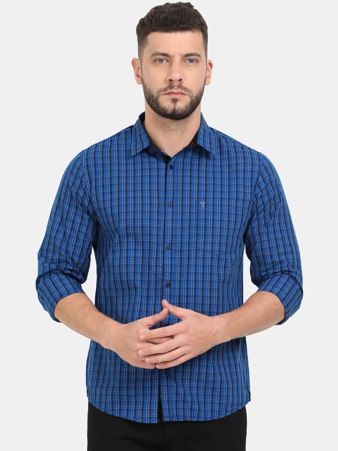 

VUDU Men Blue Regular Fit Checked Casual Shirt