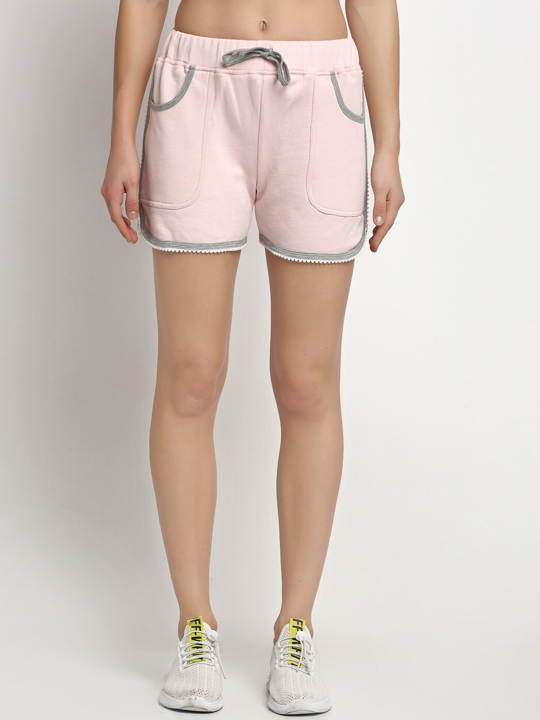 

Rute Women Pink Solid Slim Fit Regular Shorts