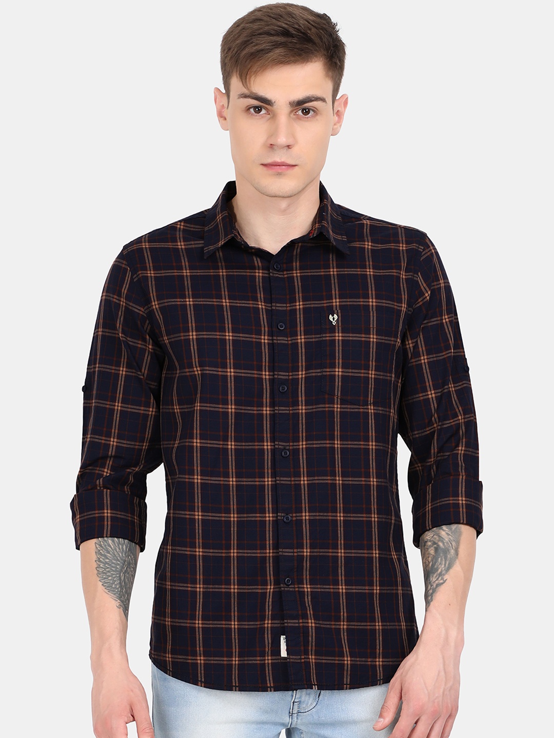 

VUDU Men Navy Blue Regular Fit Checked Casual Shirt