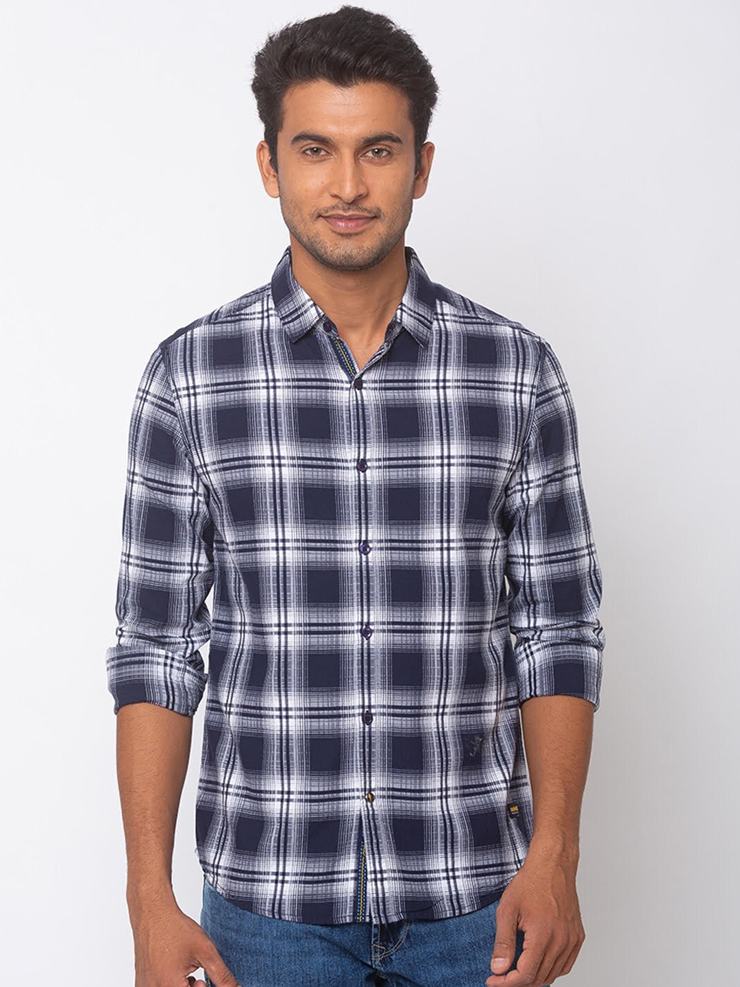 

SPYKAR Men Blue & Off-White Slim Fit Checked Casual Shirt