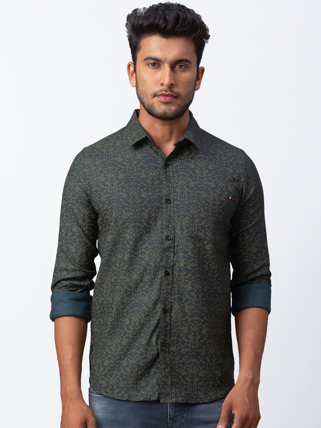 

SPYKAR Men Green Slim Fit Printed Casual Shirt