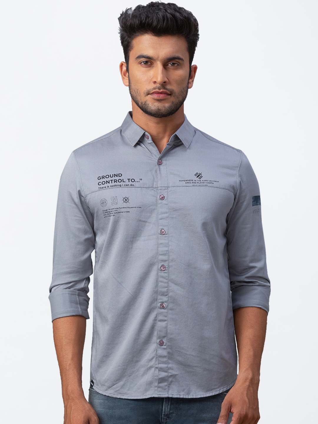 

SPYKAR Men Grey Slim Fit Solid Casual Shirt