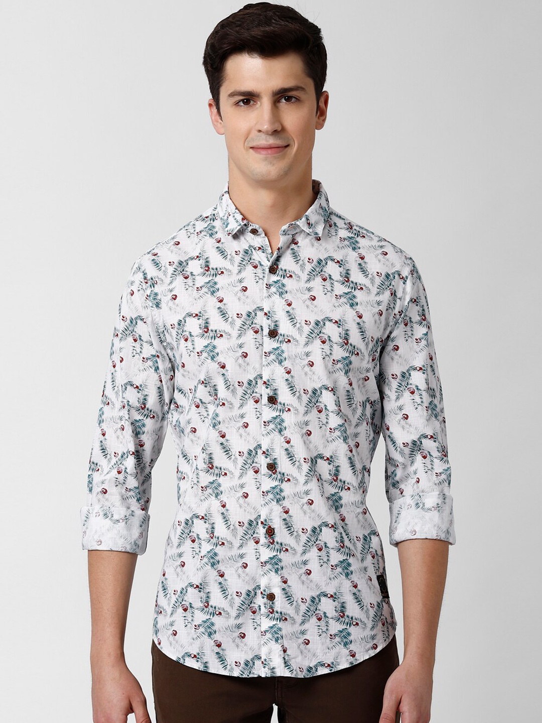 

Peter England Casuals Men White Slim Fit Printed Casual Shirt
