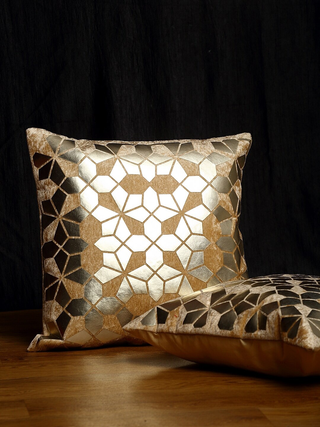 

HOSTA HOMES Cream-Coloured & Gold-Toned Set of 2 Checked Square Cushion Covers