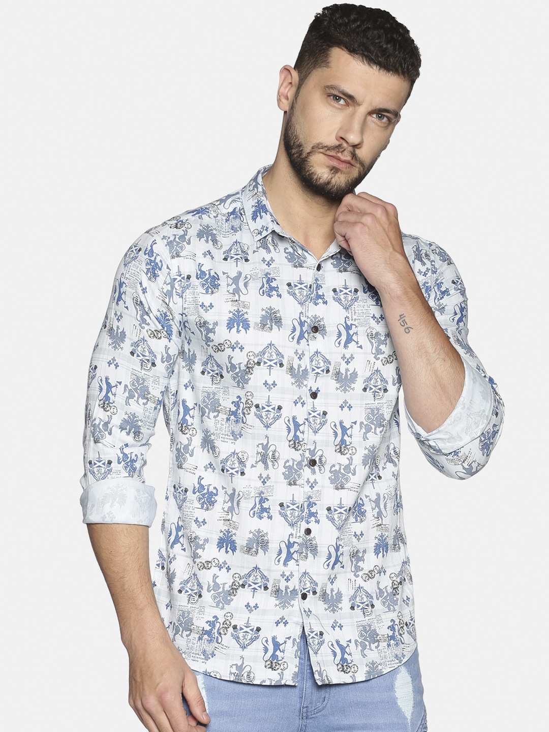 SHOWOFF Men White & Blue Slim Fit Printed Casual Shirt