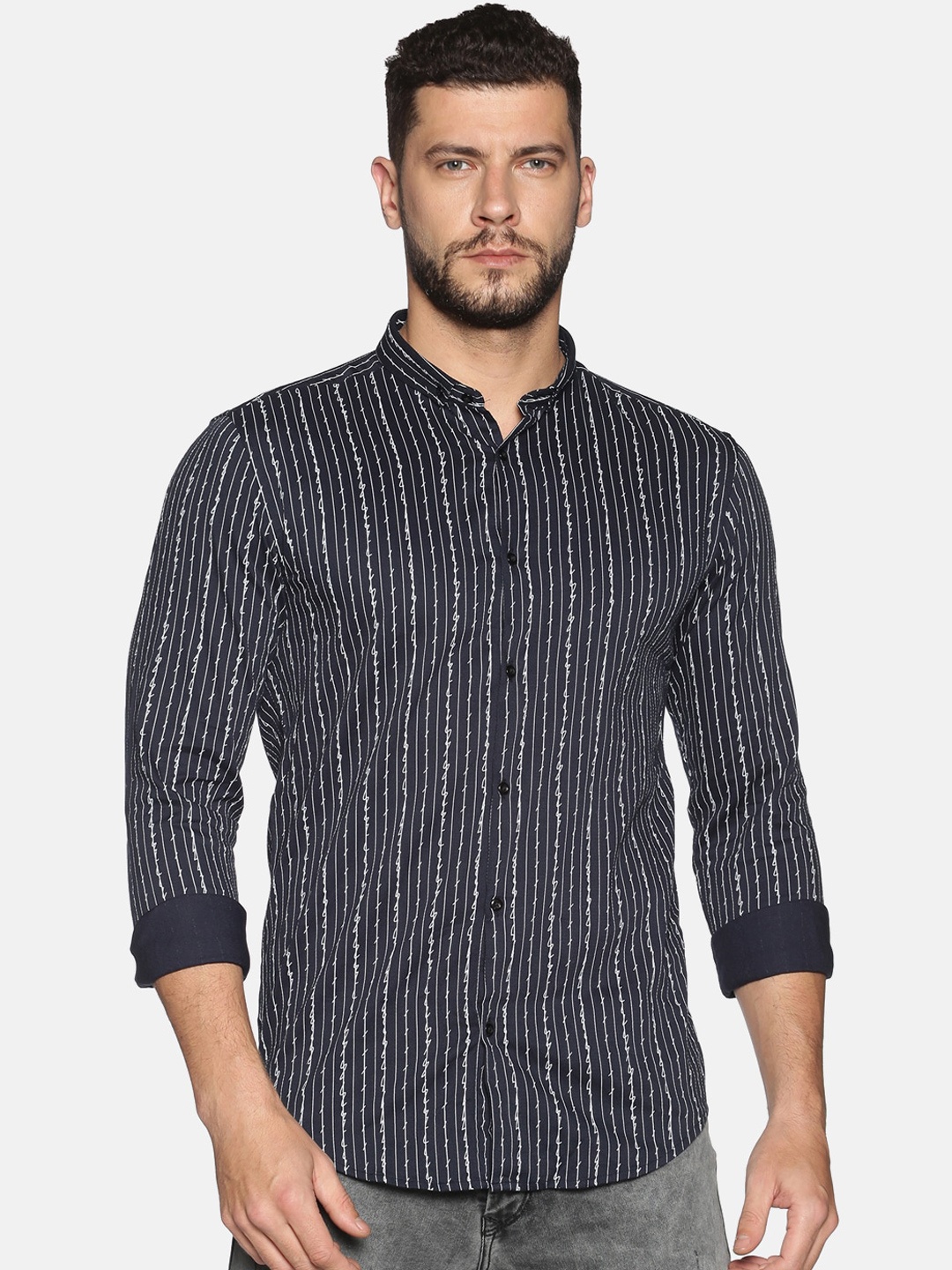 

SHOWOFF Men Navy Blue Slim Fit Striped Casual Shirt