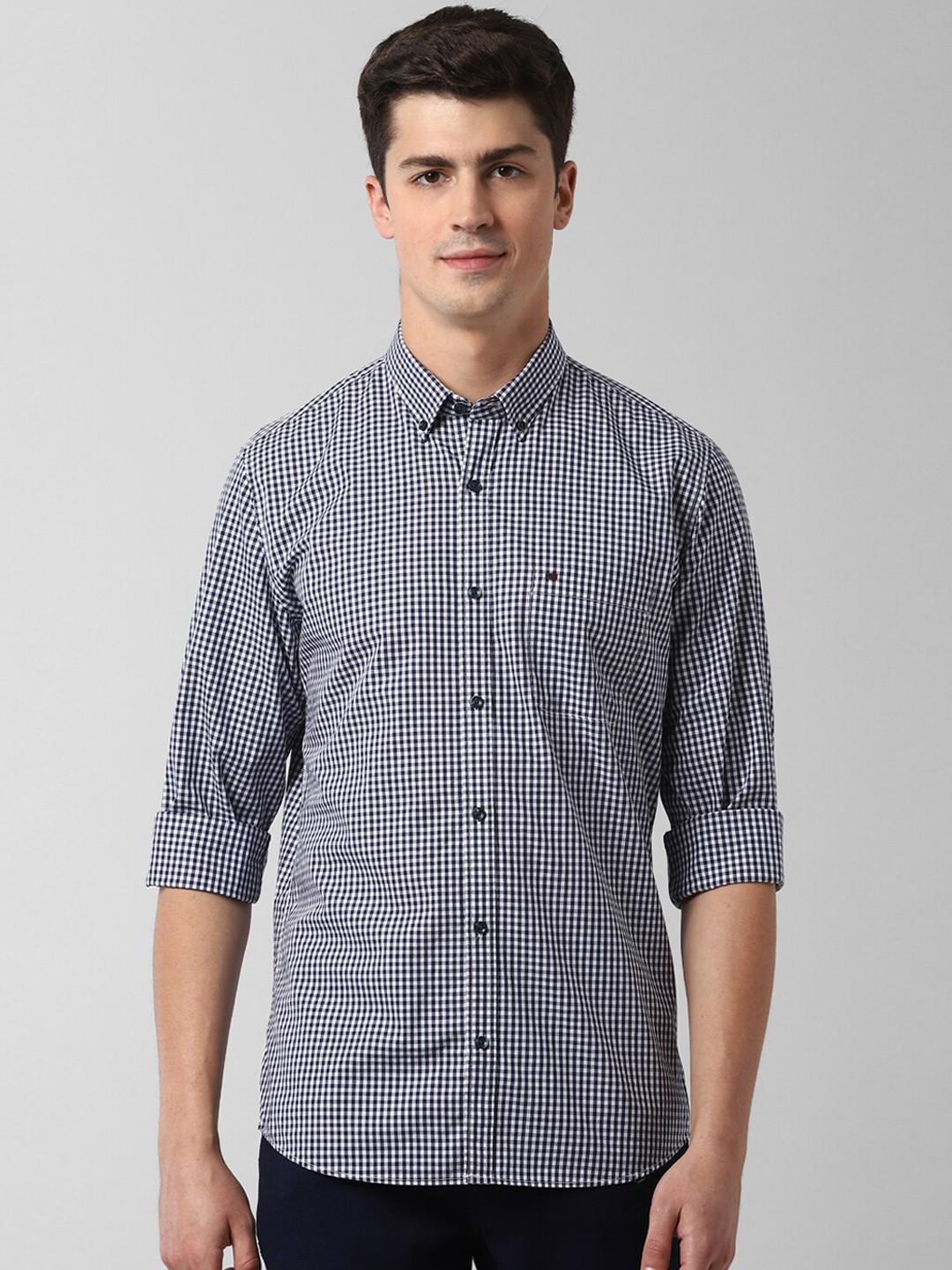 

Peter England Casuals Men Navy Blue & White Slim Fit Checked Casual Shirt