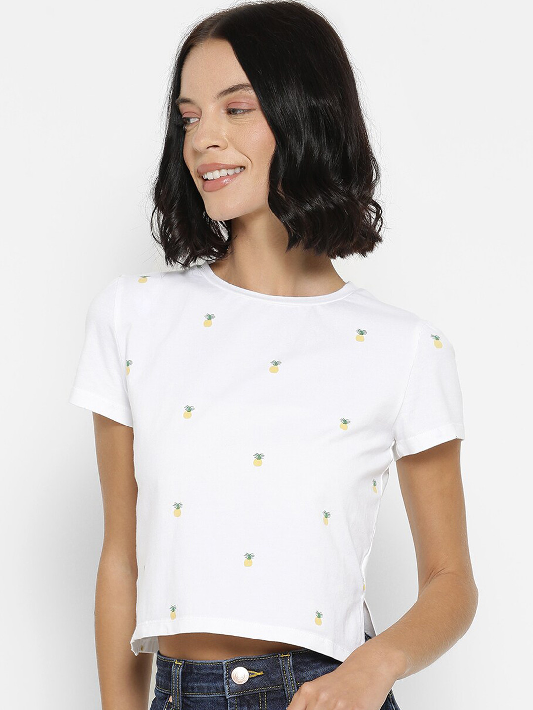 

FOREVER 21 White Pineapple Printed Crop Top