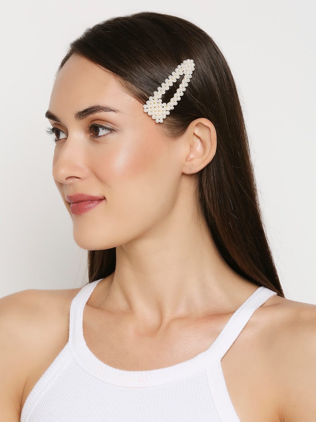 

OOMPH White Beaded Tic Tac Hair Clip