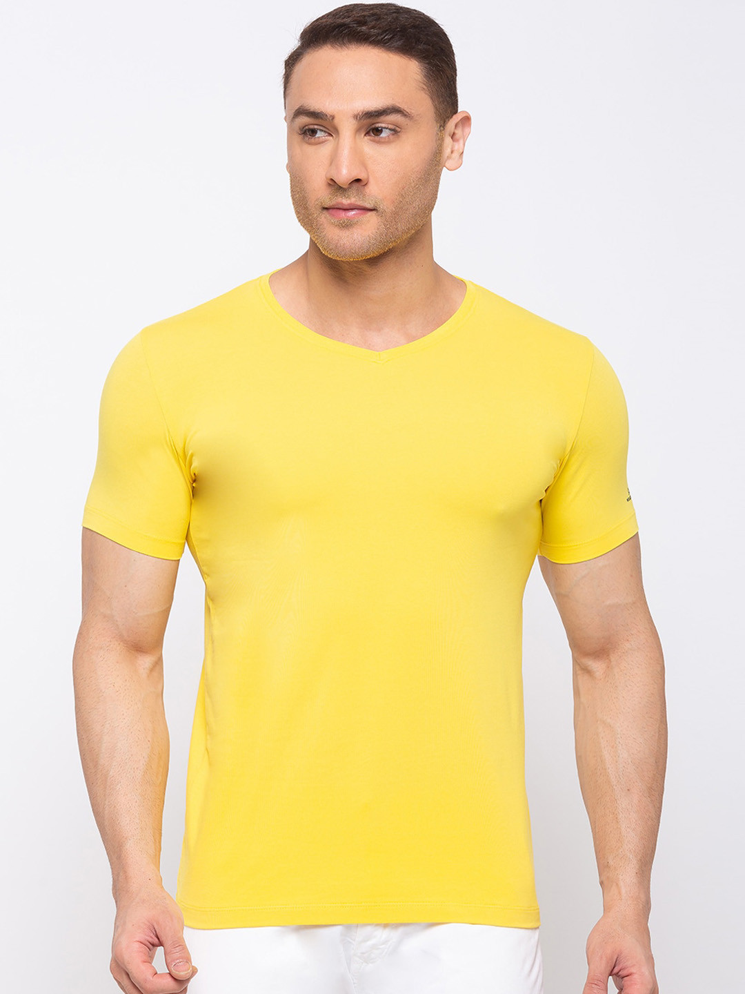 

Status Quo Men Yellow Solid Round Neck T-shirt