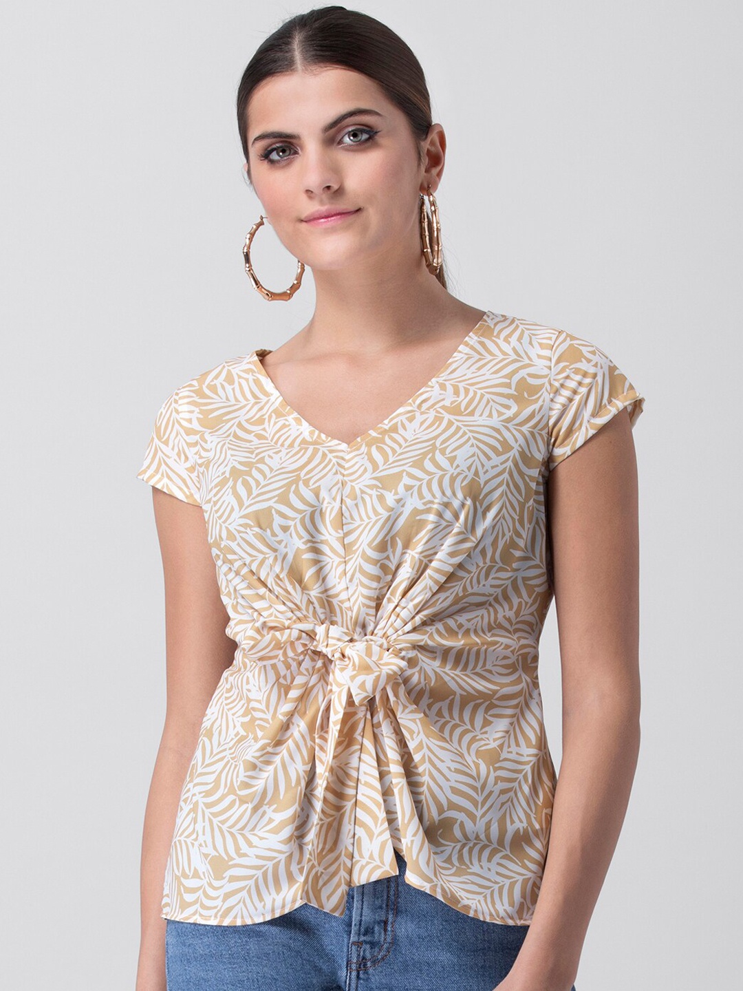 

Faballey beige printed crepe cinched waist top