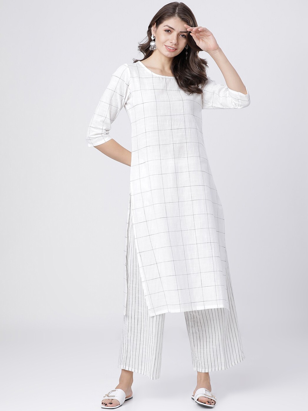 

Vishudh Women White Checked Straight Kurta