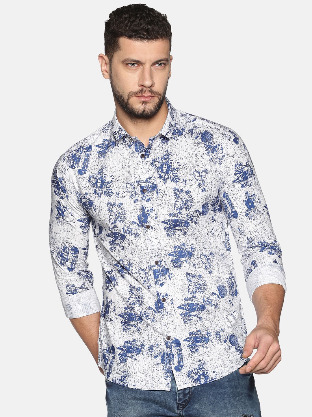 SHOWOFF Men White & Blue Slim Fit Printed Casual Shirt
