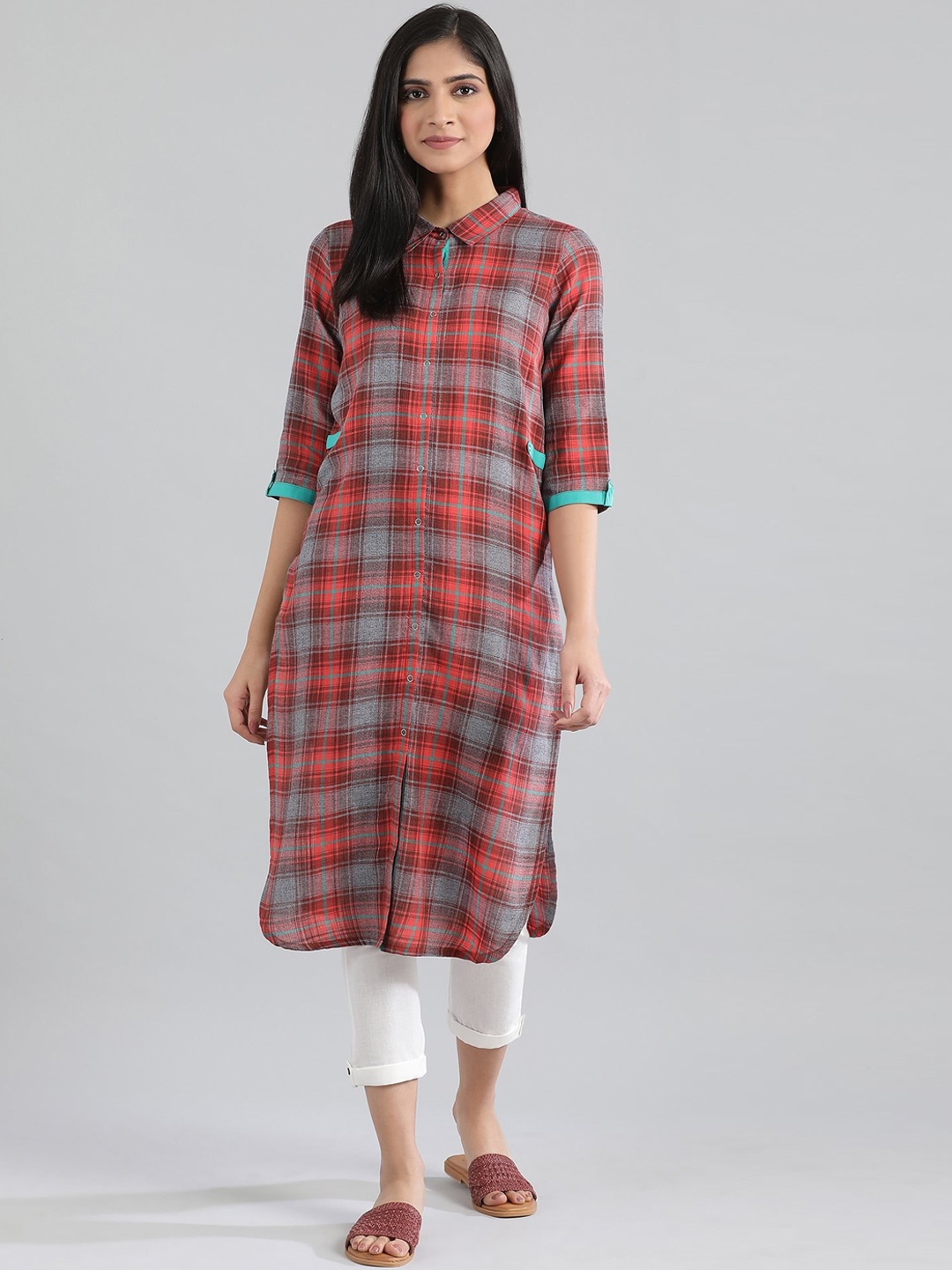 

Aurelia Women Maroon & Grey Checked Shirt Collar Roll-Up Sleeves Cotton Pathani Kurta