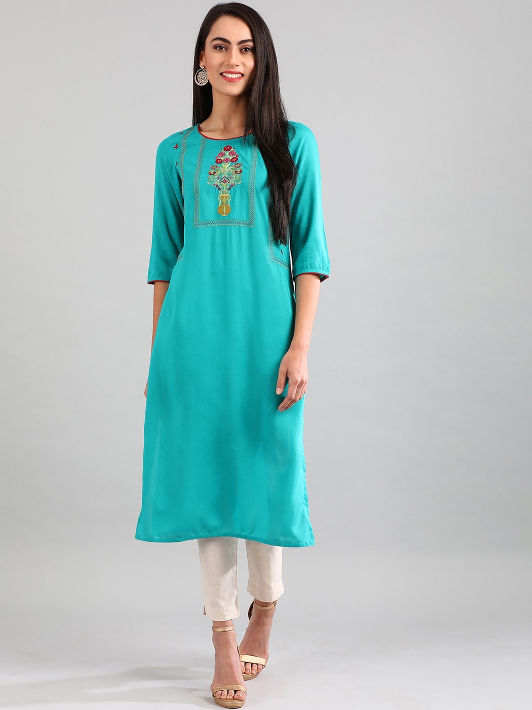 Aurelia Women Blue Embroidered Kurta