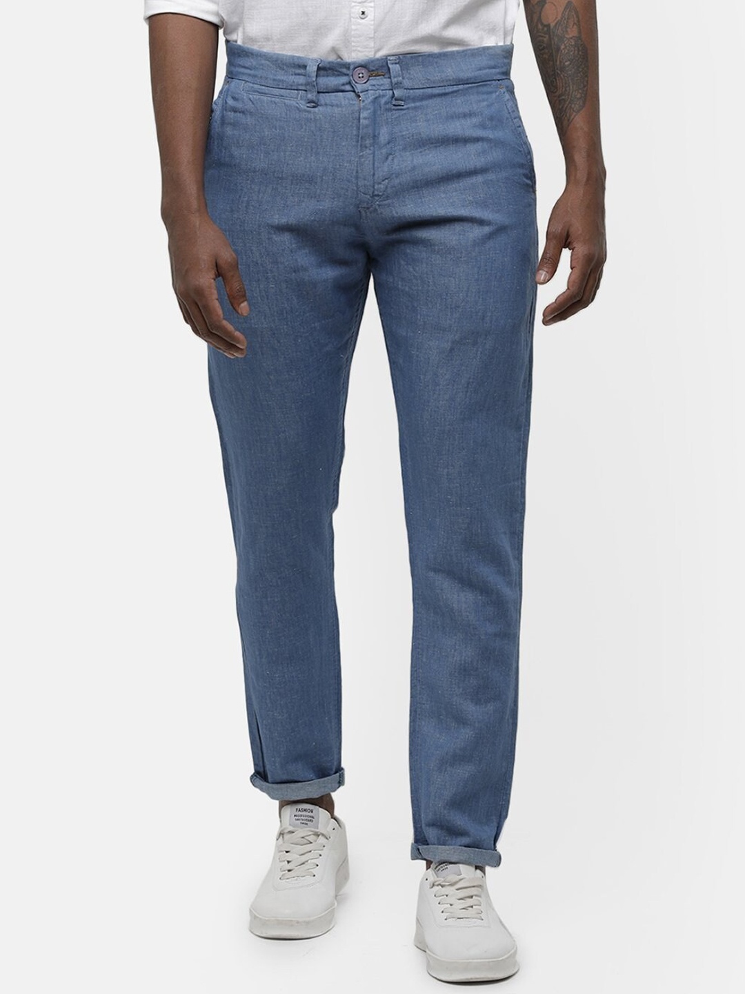 

Voi Jeans Men Blue Regular Fit Solid Regular Trousers