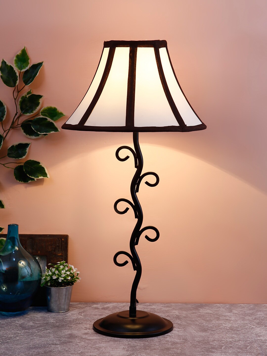 

Devansh White & Black Printed Frustum Table Lamp