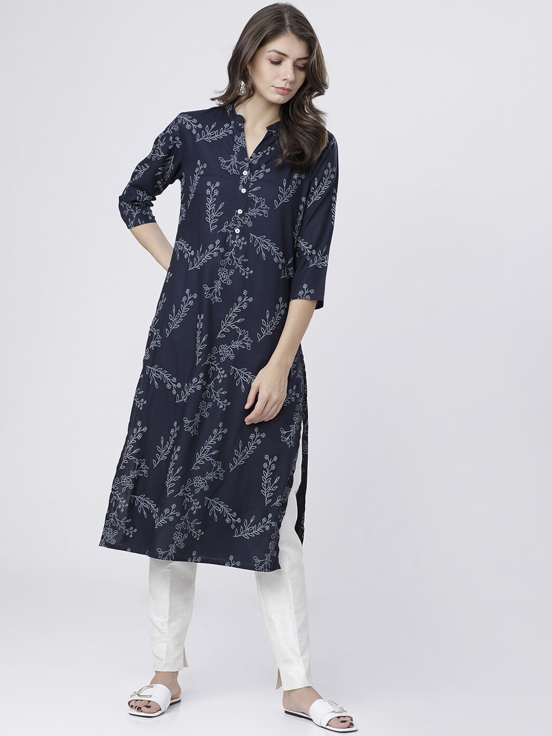 

Vishudh Women Navy Blue Floral Printed Kurta