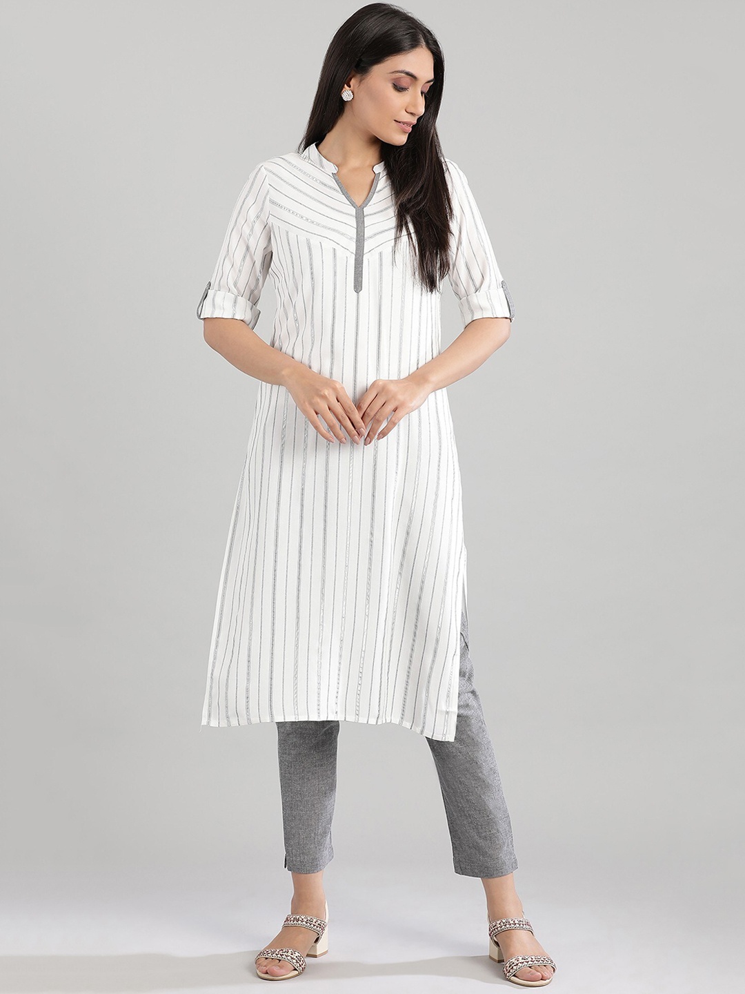 

AURELIA Women White & Grey Striped Kurta